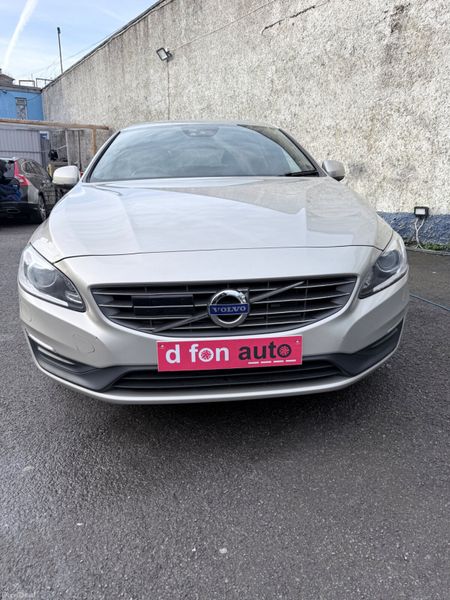 Volvo V60 2.0D SE LUX AUTO Low KMs 382795192