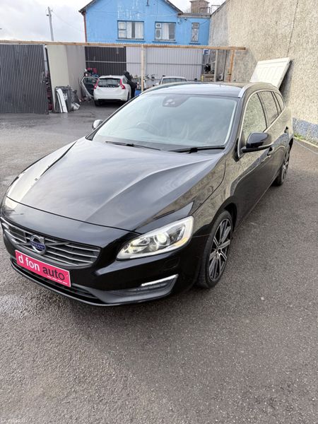Volvo V60 2.0 Petrol SE LUX AUTO Low KMs 382798368