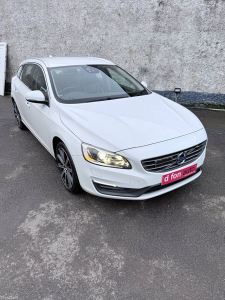 Volvo V60 2.0 Petrol SE LUX AUTO LOW KMS 382798956