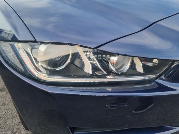 Jaguar XE 2016 382727050