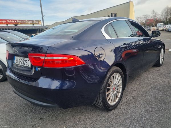 Jaguar XE 2016 382727060