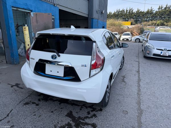2016 Toyota Aqua Hybrid Automatic Modelisa 382844248