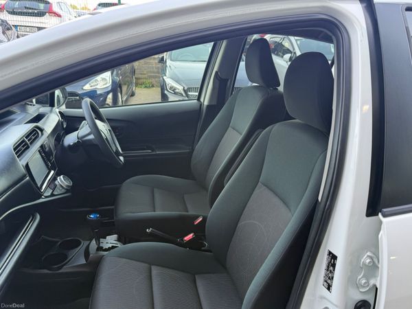 2016 Toyota Aqua Hybrid Automatic Modelisa 382844258