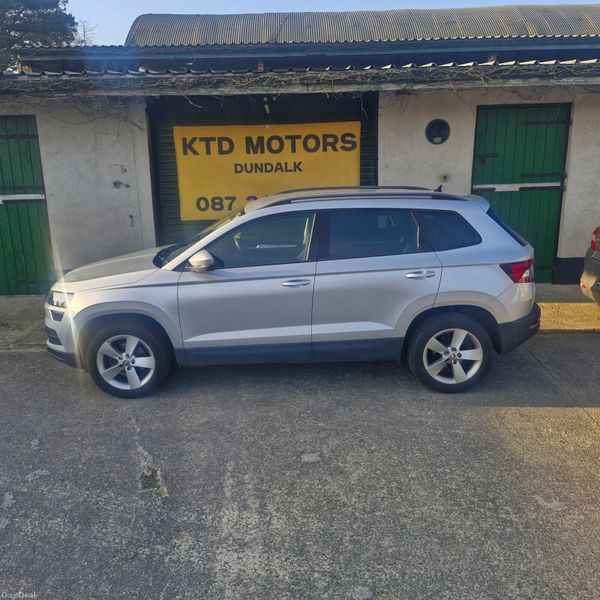 2020 Skoda Karoq 1.6d se 382855128