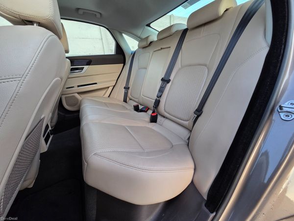 Jaguar XF 2.0 D 163PS Prestige Automatic 382875840