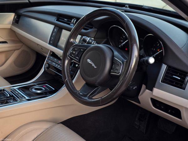 Jaguar XF 2.0 D 163PS Prestige Automatic 382875842