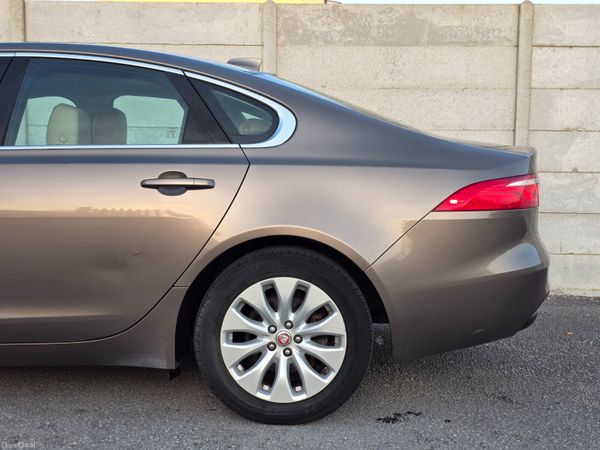 Jaguar XF 2.0 D 163PS Prestige Automatic 382875836