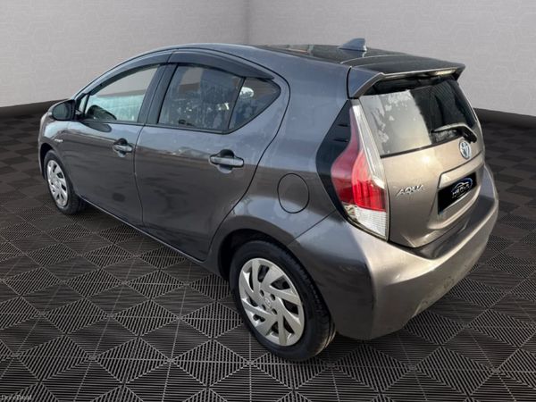 2015 Toyota Aqua / Yaris *Automatic* 382877734