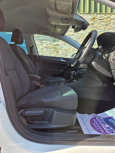 Volkswagen Golf 2017 382887964