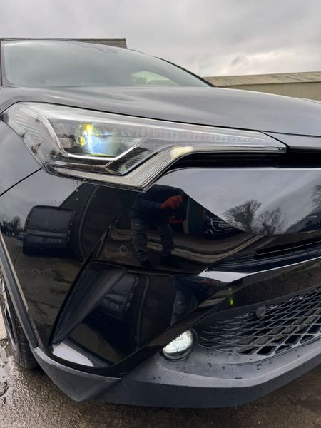Toyota CHR G LED White Leather Trim 2019 382896768