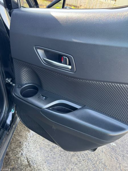 Toyota CHR G LED White Leather Trim 2019 382896772