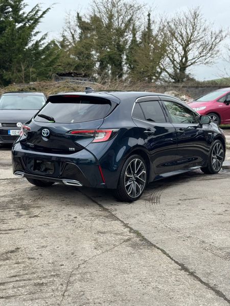 Toyota Corolla Sports High Spec 2019 382898882