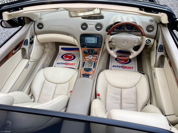 Mercedes-Benz SL-Class 382824596