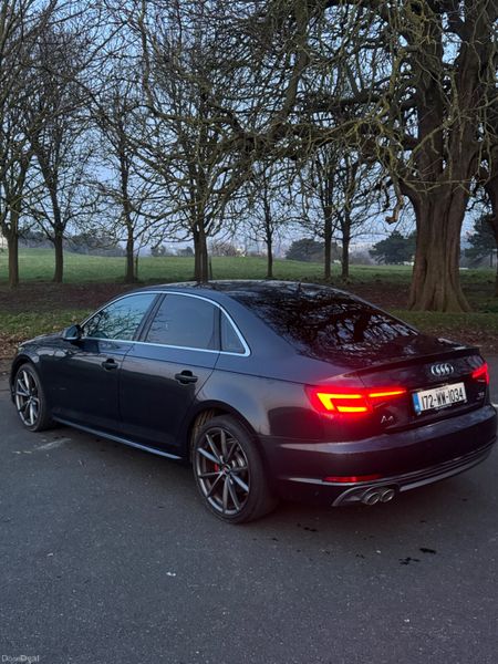 Audi A4 2017 S-Line Quattro Automatic 382831442