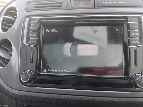 Volkswagen Tiguan 2016 382946166