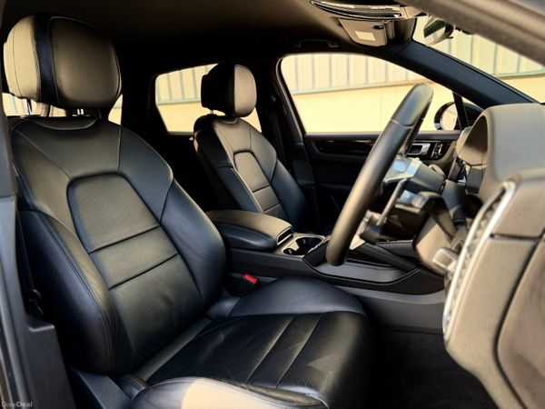 2020 Porsche Cayenne Plug-in Hybrid 462 BHP 382954416