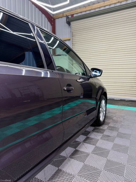 Volkswagen Polo 2015 - Lounge spec + Automatic! 382962548