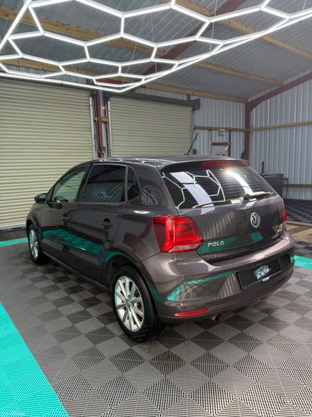 Volkswagen Polo 2015 - Lounge spec + Automatic! 382962702