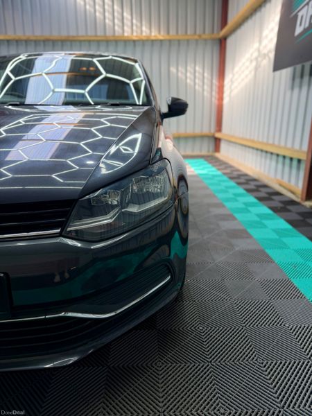 Volkswagen Polo 2015 - Lounge spec + Automatic! 382962718