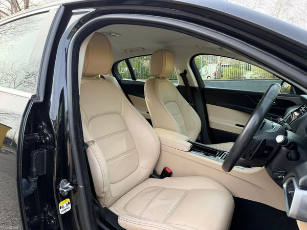 Jaguar XE 2.0 D Prestige Automatic 382966198