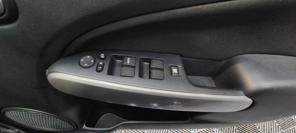 2013 Mazda Demio 1.3 Petrol Automatic 382970540