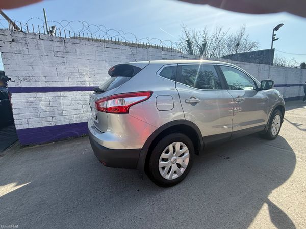 Nissan Qashqai 2016 382974808