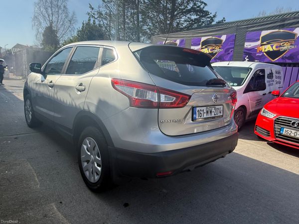 Nissan Qashqai 2016 382974818