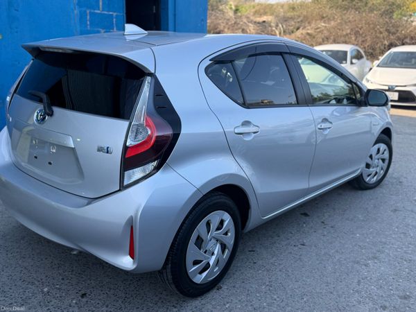 2020 Toyota Aqua Hybrid Automatic 382983374