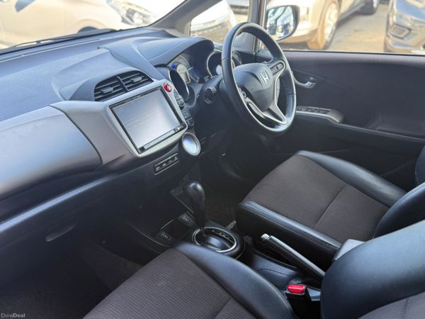 2012 Honda Fit Hybrid Auto/ Luxury trim 382996900