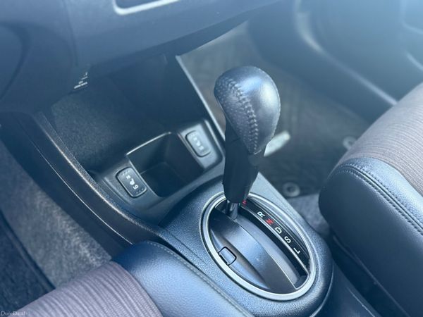 2012 Honda Fit Hybrid Auto/ Luxury trim 382997166