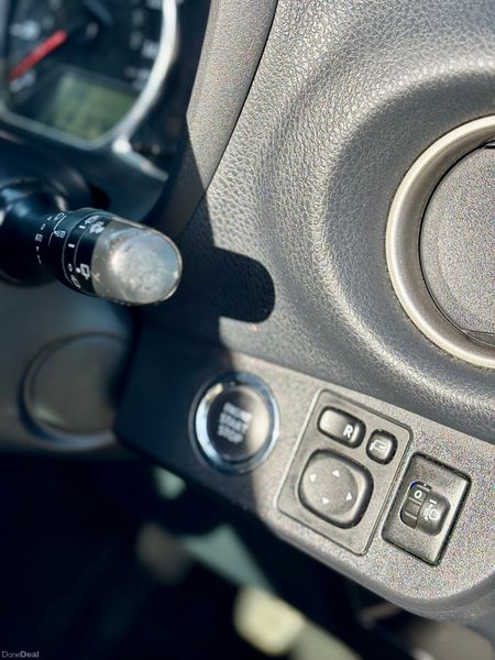 152 Toyota Yaris 1.3 Petrol Manual Great Spec 382923974