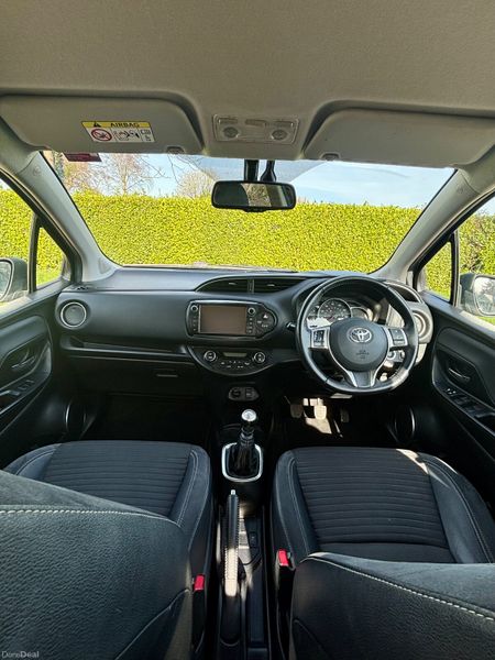 152 Toyota Yaris 1.3 Petrol Manual Great Spec 382923976