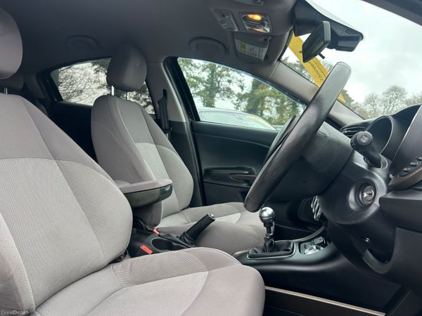 Alfa Romeo Giulietta Distinctive 2016 382931360