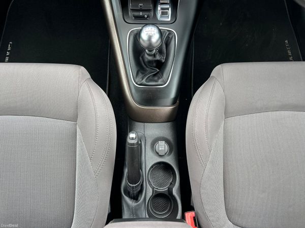 Alfa Romeo Giulietta Distinctive 2016 382931302