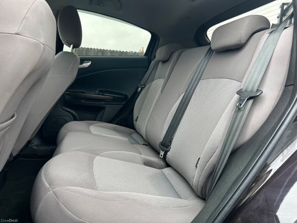 Alfa Romeo Giulietta Distinctive 2016 382931308