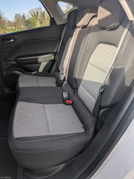 RENAULT CAPTUR LIMITED LOW KMS 382933900