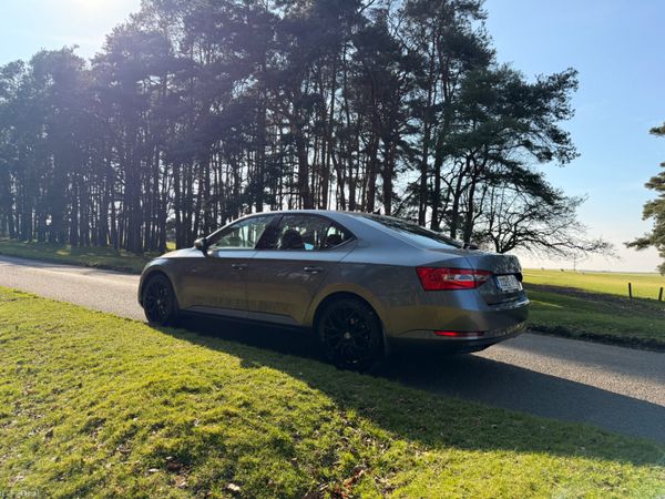 Skoda Superb 2022 TDI Stunning Car 383041958