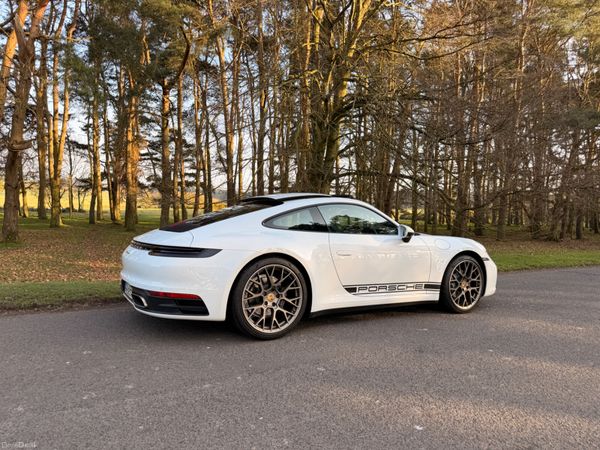 Porsche 911 2021 Very Low KM 383044348