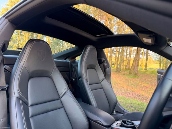 Porsche 911 2021 Very Low KM 383044352