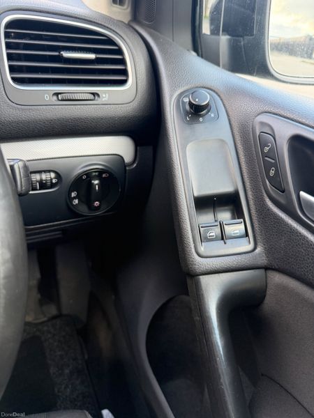 Volkswagen Golf 2012 Apple CarPlay /High spec 383075694