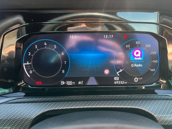 2020 (202) Volkswagen Golf R Line 1.5 TSI 383098208