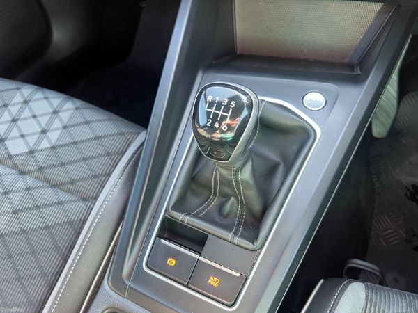 2020 (202) Volkswagen Golf R Line 1.5 TSI 383098214