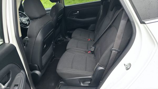 Kia Carens 2017 7 seater 383000914