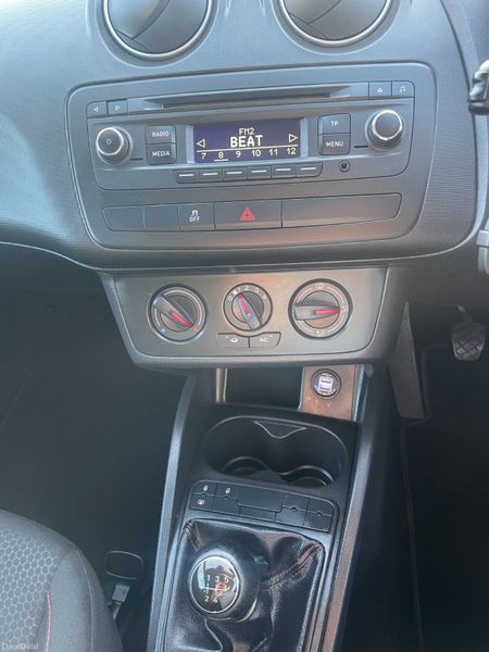 141 SEAT Ibiza FR.. Sunroof Model.. NCT 05/27 383003746