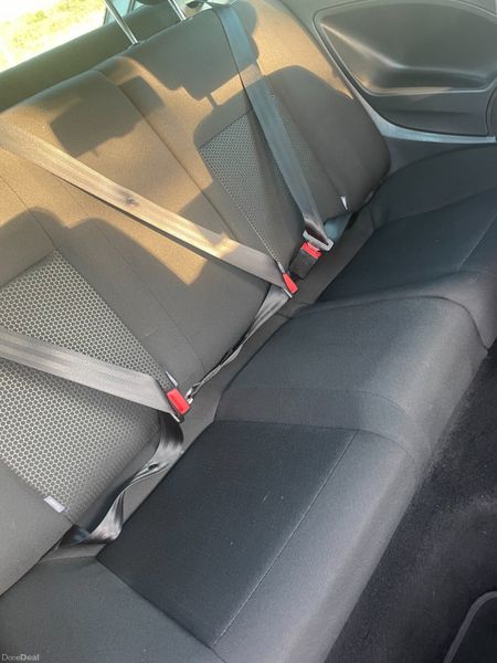 141 SEAT Ibiza FR.. Sunroof Model.. NCT 05/27 383003782