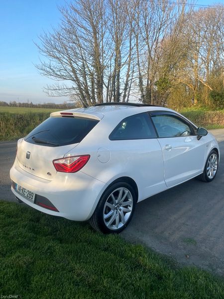 141 SEAT Ibiza FR.. Sunroof Model.. NCT 05/27 383003820