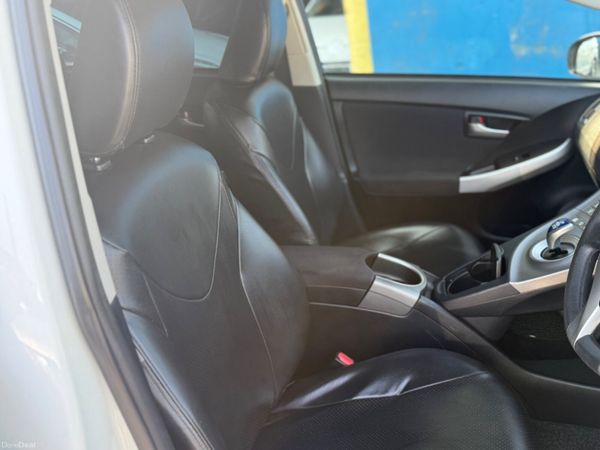 2015 Toyota Prius Hybrid G Spec Automatic 383014020