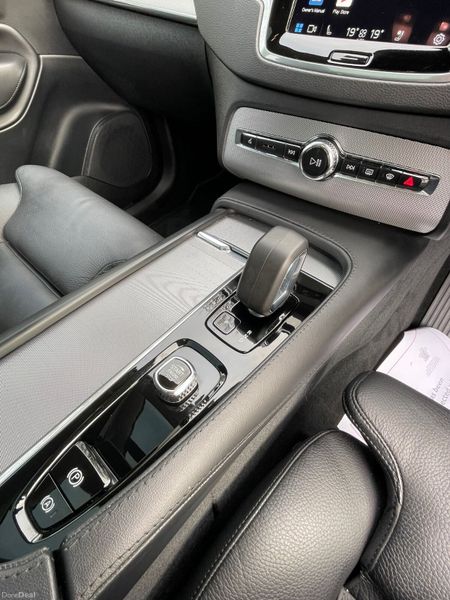 Volvo XC90 2023  T8 PHEV 455hp Plus (Dark Theme) 383023826