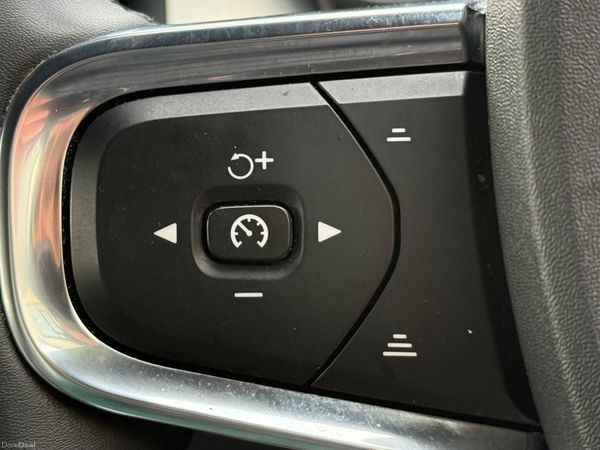 Stunning 231 Volvo XC40 PHEV! 383039428