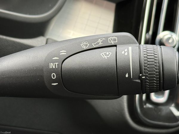 Stunning 231 Volvo XC40 PHEV! 383039430